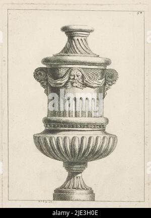 Vase, Cinquieme Suite de Vases (Serientitel), Druck aus einer nummerierten Serie mit zwölf Vasen von Allou und Nicolet., Druckerei: Adélaïde Allou, (Objektbezeichnung), Verlag: Pierre François Basan, Druckerei: Frankreich, Verlag: Paris, 1771, Papier, Ätzen, Höhe 225 mm × Breite 151 mm, Höhe 350 mm × Breite 265 mm Stockfoto