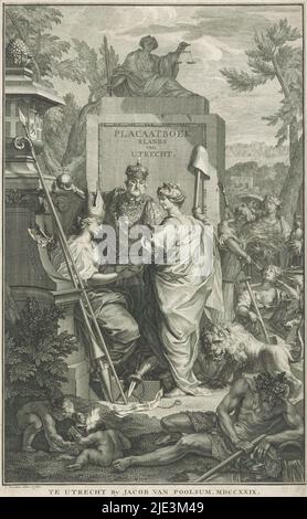 Allegorische Darstellung mit der Gründung von Utrecht, Placaatboek 's Lands van Utrecht (Titel auf Objekt), Titelseite für: Johan van de Water, Placaatboek vervatende alle de placaten, ordonnantien en edicten der (...) Staten' Länder van Utrecht, 1729, die holländische Jungfrau, mit einem Löwen zu ihren Füßen, und Kaiser Karl V., mit den Attributen seines Imperators, überreichen der Personifizierung von Utrecht einen Stapel von Plakaten. Hinter ihnen ein Denkmal mit dem Titel auf Niederländisch, gekrönt mit Gerechtigkeit. Im Vordergrund der flussgott des Rheins und zwei Putten in der Nähe eines Buches. Rechts im Hintergrund vier Stockfoto