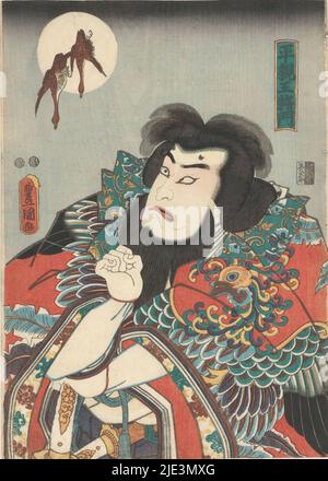 Der neue Taira-Kaiser Masakado (Titel auf Objekt), Kabuki-Schauspieler Nakamura Utaemon IV. In der Rolle des selbsternannten neuen Kaiser Masakado, blickt mit Bart auf zwei Gänse, die zu fallen scheinen. Bei Vollmond. Die schwarzen Zähne und die Form der bemalten Augenbrauen sind charakteristisch für hochrangige Höflinge. Das Federmuster auf seiner Kleidung verweist auf imperiale Macht. Wildgänse, die ihren Lauf ändern, beziehen sich auf die Anwesenheit eines Feindes., Druckerei: Utagawa Kunisada (I), (erwähnt auf Objekt), Verlag: Ebisuya Shôshichi, (erwähnt auf Objekt), Japan, 1849 - 1852, Papier, Farbe Stockfoto