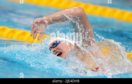 Budapest, Ungarn. 24.. Juni 2022. Li Bingjie aus China tritt beim Frauen-Freestyle-Finale 800m bei den FINA-Weltmeisterschaften 19. in Budapest, Ungarn, am 24. Juni 2022 an. Kredit: Li Ying/Xinhua/Alamy Live Nachrichten Stockfoto