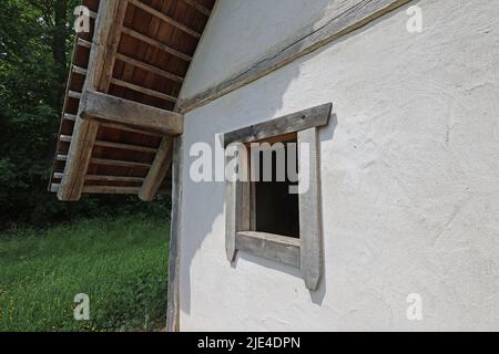 Altes Haus aus Ton und Holz Stockfoto