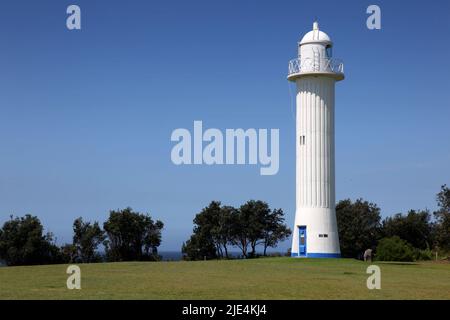 Der Yamba Lighthouse ist ein Wahrzeichen des beliebten Touristenorts Yamba - New South Wales - Australien. Stockfoto