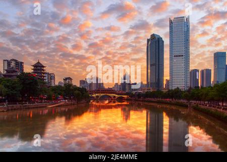 Chengdu, Sichuan Langqiao Pavillon Sonnenaufgang neun-Augen-Brücke Sonnenuntergang Stockfoto