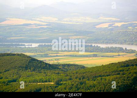 Donau im Tal Stockfoto