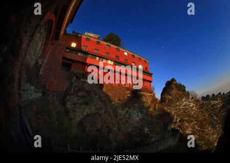 Hubei shiyan Berg wudang Taoismus berühmte Berge alten Gebäuden Stockfoto