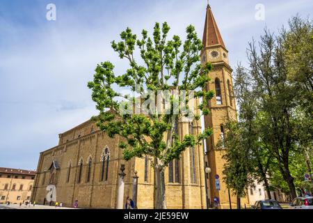 Kathedrale von Arezzo (Duomo), Cattedrale dei Santi Pietro e Donato, von der Piazzetta Del Campanile, im historischen Stadtzentrum von Arezzo in der Toskana, Italien Stockfoto