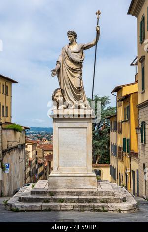 Statue von Ferdinando III d'Austria, Großherzog der Toskana, in der Via Ricasoli im historischen Stadtzentrum von Arezzo in der Toskana, Italien Stockfoto