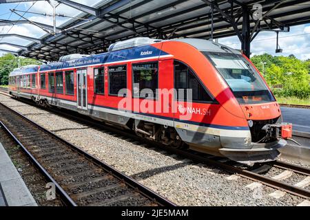 NAH.SH Alstom Coradia LINT 41 Zug am Bahnhof Rendsburg Stockfoto