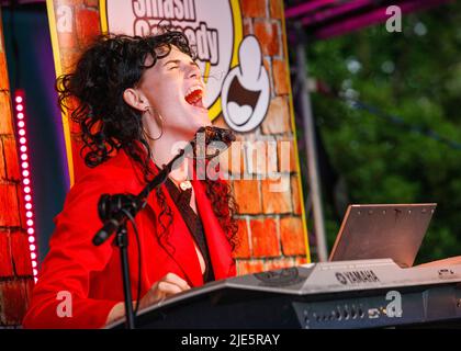 Jordan Gray, National Comedy Awards Breakthrough Comedian 2023, Comedian, Leigh Folk Festival, Essex © Clarissa Debenham/Alamy Stockfoto