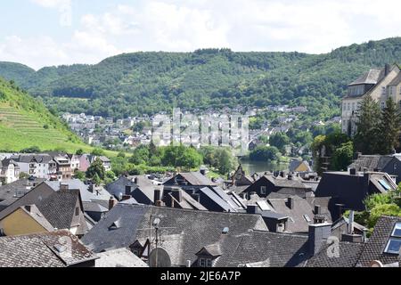 Blick über Cochem an der Mosel vom Klosterhügel aus Stockfoto