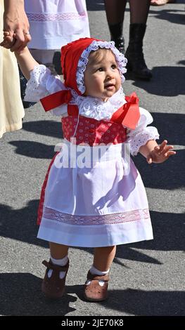 Straznice, Tschechische Republik. 25.. Juni 2022. Internationales Folklorefestival Straznice 2022 in Straznice, Tschechische Republik, 25. Juni 2022. Quelle: Igor Zehl/CTK Photo/Alamy Live News Stockfoto