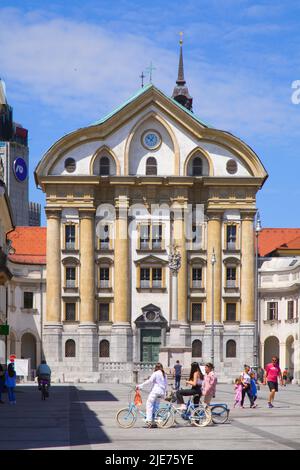 Slowenien, Ljubljana, Ursulinenkirche der Heiligen Dreifaltigkeit, Stockfoto