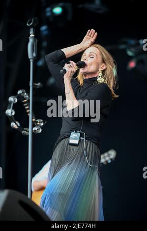 25. Juni 2022, Leeds, South Yorkshire, USA: Belinda Carlisle , Auftritt beim Lets Rock Leeds 80s Festival , Großbritannien , 25.06.2022 (Bildquelle: © Robin Burns/ZUMA Press Wire) Stockfoto