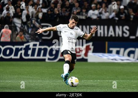 Sao Paulo, Sao Paulo, Brasilien. 25.. Juni 2022. Brasilianische Fußballmeisterschaft: Corinthians vs Santos. 25. Juni 2022, Sao Paulo, Brasilien: Fußballspiel zwischen Corinthians und Santos, gültig für die 14. Runde der brasilianischen Fußballmeisterschaft, die am Samstag (25) im Neo Quimica Arena Stadium in Sao Paulo stattfand. Das Spiel endete in einem Unentschieden von 0-0. Bildnachweis: Ronaldo Barreto/Thenews2 (Bildnachweis: © Ronaldo Barreto/TheNEWS2 via ZUMA Press Wire) Stockfoto