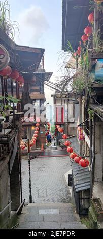 Jioufen Village, Taipei - APR 24, 2022 : wunderschöner Blick auf das Dorf Jioufen, New Taipei City, Taiwan Stockfoto