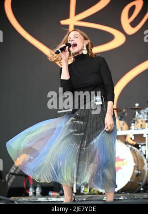 25. Juni 2022, Leeds, South Yorkshire, U.K: BELINDA CARLISLE beim Lets Rock Leeds 80s Festival. (Bild: © Robin Burns/ZUMA Press Wire) Stockfoto