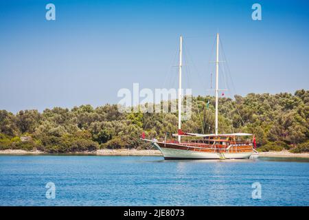 Blick auf Inseln im Ägäischen Meer in der Nähe von Marmaris. Türkei Stockfoto