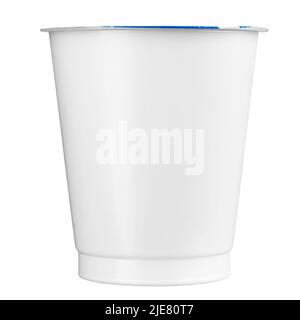 Joghurtbehälter aus Kunststoff mit abziehbarem Deckel. Joghurt-Verpackungsbecher mit Folienabdeckung, Schablone. Milchprodukt blank, weißes Paket, Modell. Datei enthält Stockfoto