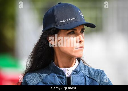 Paris, Frankreich, Frankreich. 26.. Juni 2022. Monica MCCOURT aus den Vereinigten Staaten während der Longines Global Champions Tour, Paris Eiffel Jumping auf der Champs de Mars am 26. Juni 2022 in Paris, Frankreich. (Bild: © Matthieu Mirville/ZUMA Press Wire) Stockfoto