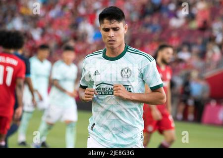 Toronto, Kanada. 25.. Juni 2022. Luiz Araujo (19) während des MLS-Spiels zwischen dem FC Toronto und dem FC Atlanta United im BMO-Feld. Das Spiel endete 2-1 für den FC Toronto. (Foto von Angel Marchini/SOPA Images/Sipa USA) Quelle: SIPA USA/Alamy Live News Stockfoto