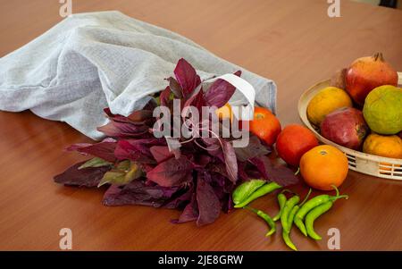 Sagen Sie Nein zu Kunststoff mit umweltfreundlichen Produkten Stockfoto