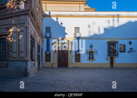 Sevilla, Spanien -- Mai 17,2022. Ein Foto von der Außenseite des Museums der Schönen Künste von Sevilla in der Nähe der Plaza del Museo. Stockfoto