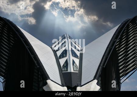 Moderne Metallarchitektur am Flughafen lyon (St Exupery) Stockfoto