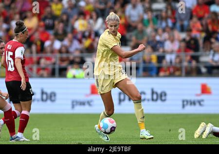 Die belgische Justine Vanhaevermaet wurde während des Freundschaftsspiels zwischen der belgischen Fußballnationalmannschaft der Roten Flammen und der österreichischen Fußballnationalmannschaft der Frauen in Lier am Sonntag, den 26. Juni 2022, in Aktion gezeigt. BELGA FOTO DAVID CATRY Stockfoto