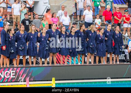 BUDAPEST, UNGARN - 26. JUNI: Anne Collas aus Frankreich, Audrey Daule aus Frankreich, Camille Radosavljevic aus Frankreich, Viviane Bahia aus Frankreich, Ema Vernoux aus Frankreich, Aurelie Battu aus Frankreich, Juliette Dhalluin aus Frankreich, Kehena Benlekbir aus Frankreich, Camelia Bouloubachi aus Frankreich, Gabrielle Fitaire aus Frankreich, Estelle Millot aus Frankreich, Chloe Vidal aus Frankreich, Louise Guillet (c) aus Frankreich während des Finalmatches der FINA World Championships Budapest 2022 1/8 Neuseeland gegen Frankreich am 26. Juni 2022 in Budapest, Ungarn (Foto: Albert ten Hove/Orange Picts) Stockfoto