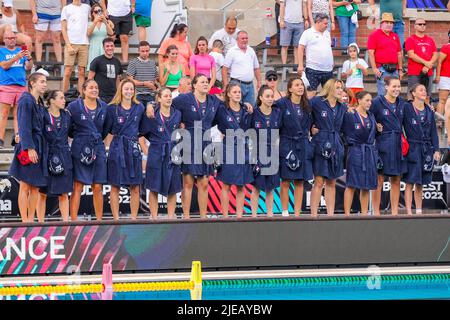 BUDAPEST, UNGARN - 26. JUNI: Anne Collas aus Frankreich, Audrey Daule aus Frankreich, Camille Radosavljevic aus Frankreich, Viviane Bahia aus Frankreich, Ema Vernoux aus Frankreich, Aurelie Battu aus Frankreich, Juliette Dhalluin aus Frankreich, Kehena Benlekbir aus Frankreich, Camelia Bouloubachi aus Frankreich, Gabrielle Fitaire aus Frankreich, Estelle Millot aus Frankreich, Chloe Vidal aus Frankreich, Louise Guillet (c) aus Frankreich während des Finalmatches der FINA World Championships Budapest 2022 1/8 Neuseeland gegen Frankreich am 26. Juni 2022 in Budapest, Ungarn (Foto: Albert ten Hove/Orange Picts) Stockfoto