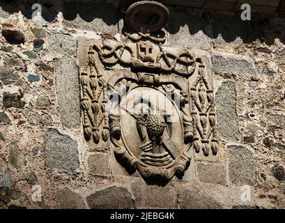 Wappen, die die spanische Stadt Caceres schmücken das wichtigste Zentrum der zivilen und religiösen Architektur für die spanische Renaissance-Stil ( Stockfoto