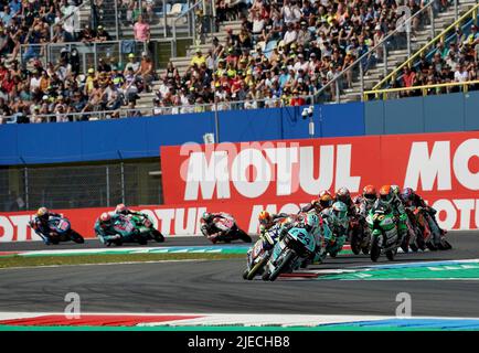 06/26/2022, TT Circuit Assen, Assen, Dutch Grand Prix 2022, im Bild Tatsuki Suzuki aus Japan, Leopard Racing, Ayumu Sasaki aus Japan, Max Racing Team, David Munoz aus Spanien, Boe SKX, Dennis Foggia aus Italien, Leopard Racing, Adrian Fernandez aus Mexiko, Tech 3 KTM Factory Racing Stockfoto