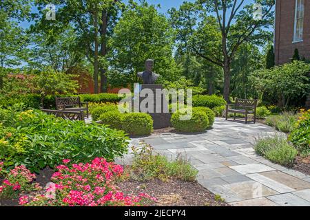 Eureka, Illinois - der Ronald Reagan Peace Garden am Eureka College. Reagan absolvierte das Eureka College mit einem C-Durchschnitt im Jahr 1932 und später becam Stockfoto