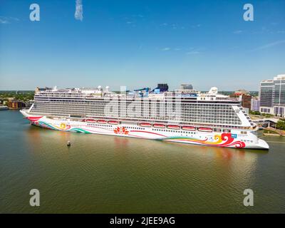 Luftdrohnenfoto der norwegischen Joy in Norfolk Virginia Stockfoto