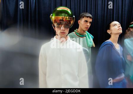 Private Happening von Stephane Ashpool, Rue Cave, Paris, Frankreich am 25. Juni 2022. Musik, Show für die Capsule Kollektion, während der Paris Menswear Fashion Week. Foto von Lea Rener/ABACAPRESS.COM Stockfoto