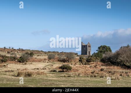 Das denkmalgeschützte Housemans Shaft Pumping Engine House der South Phoenix Mine auf Craddock Moor auf Bodmin Moor in Cornwall, Großbritannien. Stockfoto