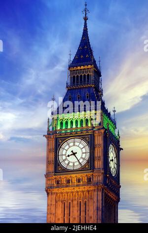 Big Ben oder Elizabeth Tower, Dämmerung, blaue Stunde, UNESCO Weltkulturerbe, London, England, Großbritannien Stockfoto