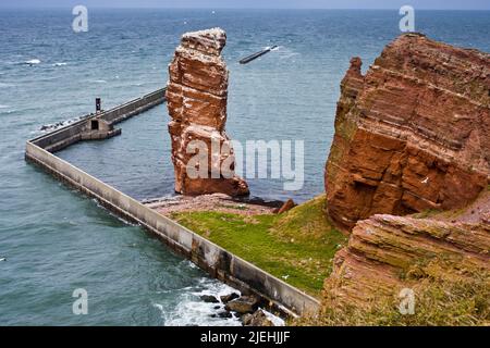 Insel Helgoland mit der Langen Anna, Felsnadel, Nordsee, Schleswig-Holstein, Deutschland, Deutsche Bucht, Stockfoto