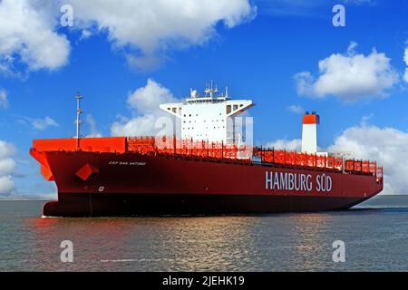 Unbeladener Cap San Antonio Frachtschiff auf der Elbe, Reederei Hamburg Süd, Containerschiff, ohne Ladung, Leerfahrt, Behälter, Stockfoto