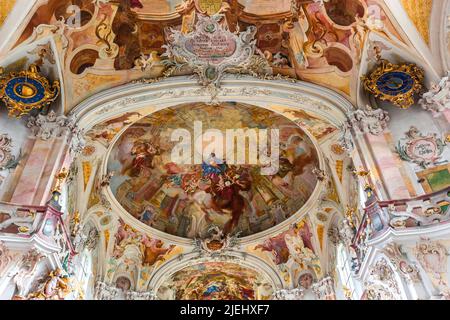 BIRNAU, BAYERN, DEUTSCHLAND, 07. JUNI 2022 : Rokoko- und Barockdekore in der Basilika BirNau am Konstanzer See von Gottfried Bernhard Gott und Joseph Anton Stockfoto