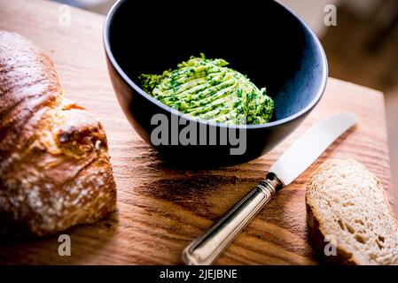 Kräuterbutter – Kräuterbutter Stockfoto