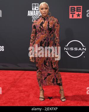 Los Angeles, USA. 26.. Juni 2022. LeToya Luckett kommt zu den BET Awards 2022, die am Sonntag, dem 26. Juni 2022, im Microsoft Theater in Los Angeles, CA, abgehalten werden. (Foto: Sthanlee B. Mirador/Sipa USA) Quelle: SIPA USA/Alamy Live News Stockfoto