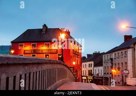 Matt the Miller's Tavern über der Johns Bridge in Kilkenny, Irland. Stockfoto