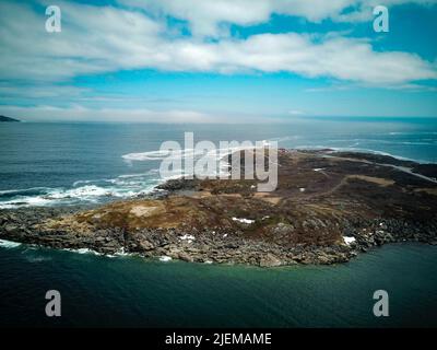 Drohnenfotos zeigen die Landschaft von St. Anthonys Neufundland Stockfoto
