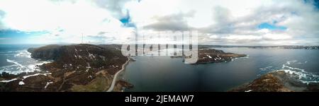 Drohnenfotos zeigen die Landschaft von St. Anthonys Neufundland Stockfoto