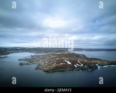 Drohnenfotos zeigen die Landschaft von St. Anthonys Neufundland Stockfoto