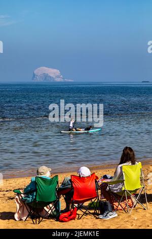 Der Bass Rock ist eine Insel im äußeren Teil des Firth of Forth im Osten Schottlands. Ein wunderbarer Ort zum Vogelbeobachten, Ausgehen, etc., ... Stockfoto