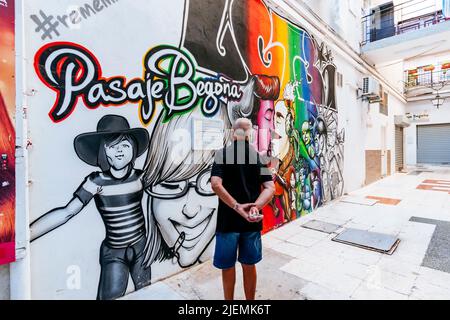 Der Pasaje Begoña de Torremolinos ist ein Symbol der LGBT-Rechte in Spanien. Francos Diktatur konnte die Freiheit, die es im internationalen Raum gibt, nicht zulassen Stockfoto