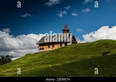 Landschaftsaufnahme der Schweizer Alpen, aufgenommen vom Fronalpstock bei Stoos, Schwyz, Schweiz Stockfoto