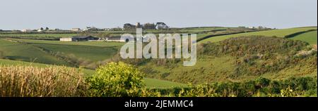 Panorama Pennant Farm mit Trelights Village und Trevathan Farm Shop im Hintergrund Port Issac Cornwall England Stockfoto